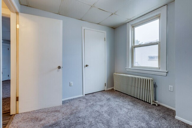 Building Photo - 2300 Arlington Ave