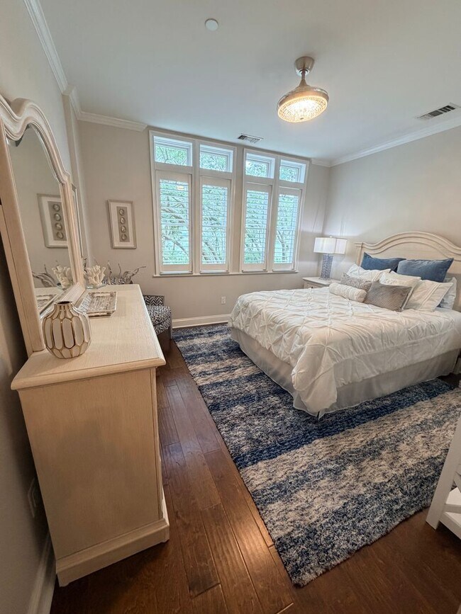 Building Photo - Stunning Luxury, Two Bedroom Creek Front Condo in Hilton Head Plantation