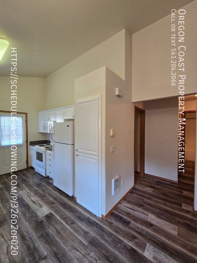 Building Photo - 135 S Quadrant St