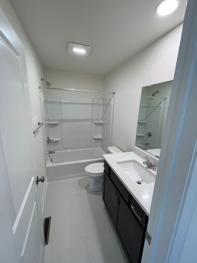 Building Photo - 540 NY-9P