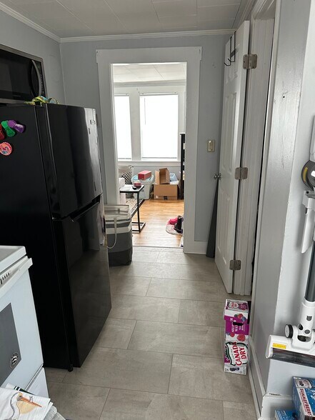 Building Photo - 53 Gilford Ave