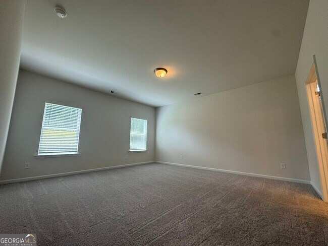 Building Photo - 129 Sycamore Ln