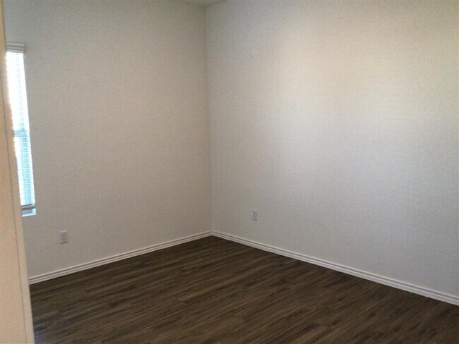 Building Photo - 565 Big Rocky Bend