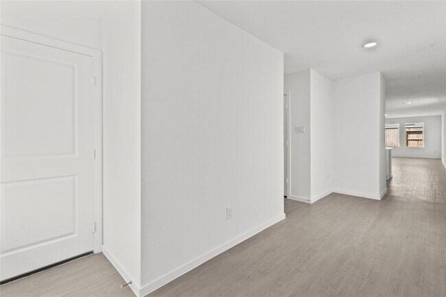 Building Photo - 26726 Feather Reed Dr