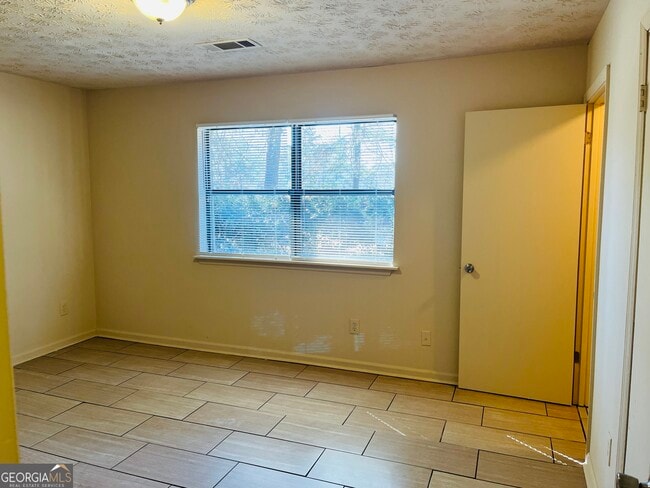 Building Photo - 4120 Midway Rd