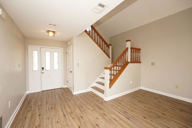 Building Photo - Great Fort Walton Beach Location