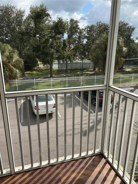 Building Photo - 2700 Coconut Bay Ln