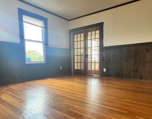 Building Photo - 543 Broadway