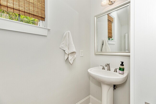 Building Photo - 3418 Baldwin Ln