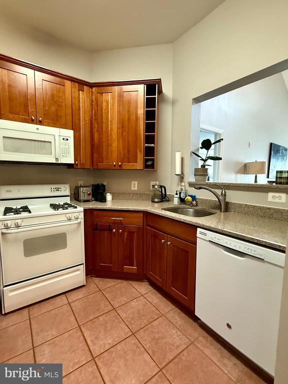 Building Photo - 2700 Bellforest Ct