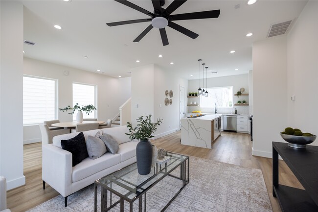 Building Photo - 4008 Yellowstone Blvd