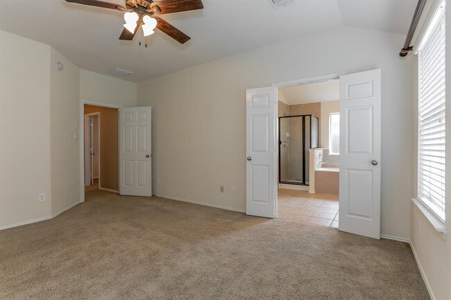 Building Photo - 28639 Lockeridge View Dr