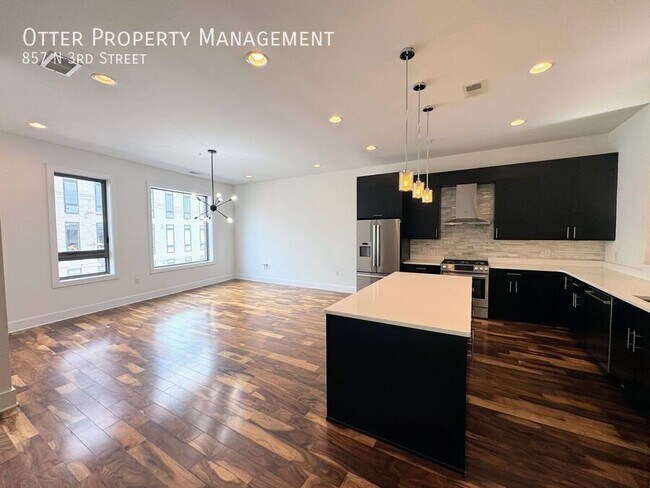 Building Photo - 857 N 3rd St