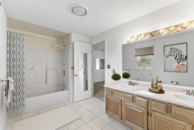 Building Photo - 38 Haskell St