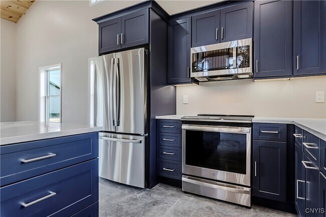 Building Photo - 118a Kirkland Ave