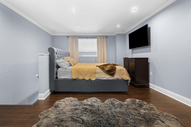 Building Photo - 909 S Ponce De Leon Blvd