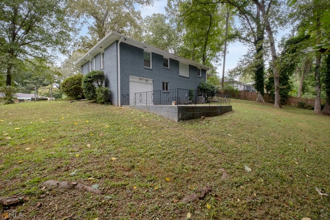 Building Photo - 2926 Gresham Rd S E