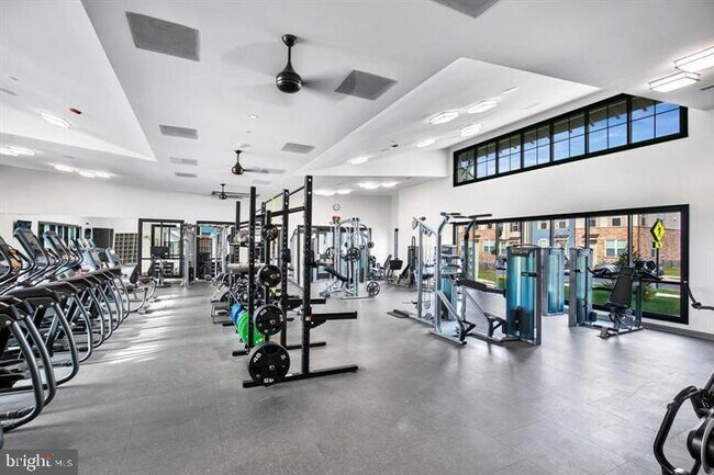 Building Photo - 8627 Satinwood Dr