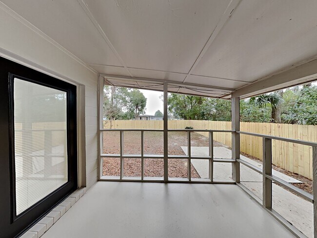 Building Photo - Updated 3 Bed, 2 Bath Home with Fenced Yard & Sunroom in Jacksonville, FL