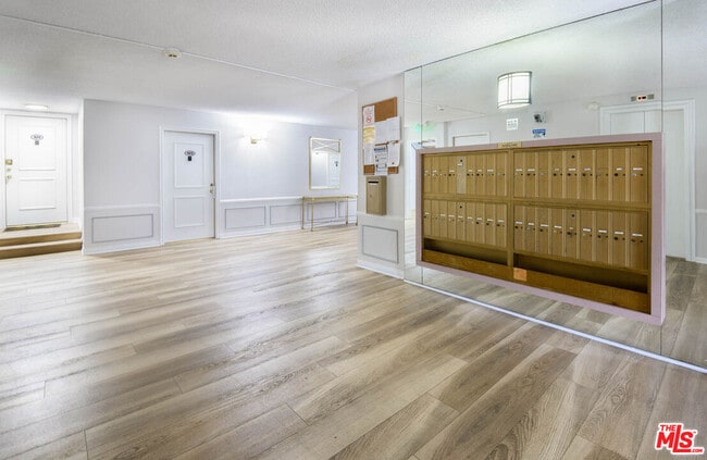 Building Photo - 11201 Summertime Ln