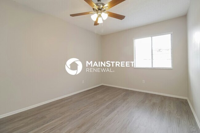 Building Photo - 3 Bedroom Pet-Friendly Home in Kissimmee, FL with Main Street Renewal