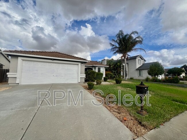 Building Photo - 1605 Paseo Flores Dr