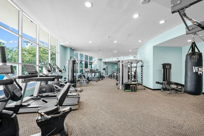 Building Photo - 700 E Ocean Blvd