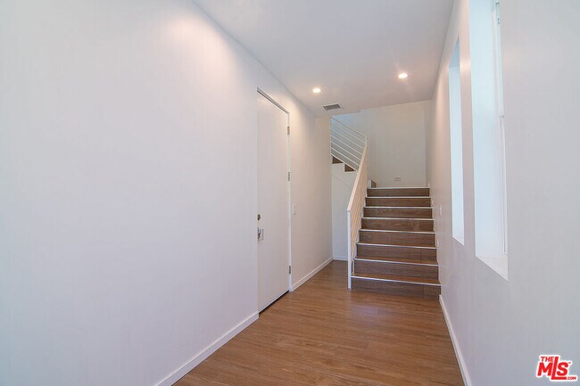 Building Photo - 1621 S Bedford St