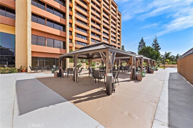 Building Photo - 24055 Paseo Del Lago