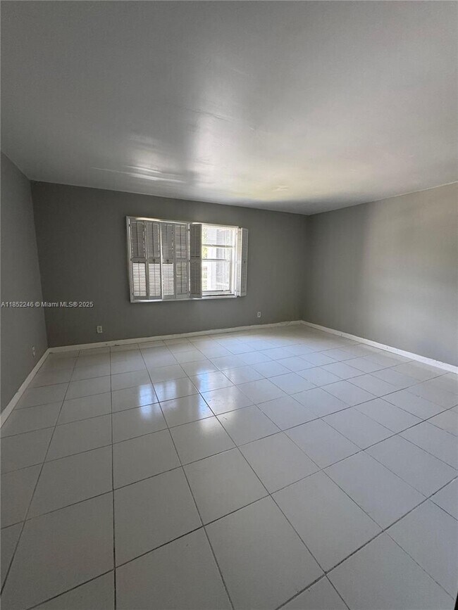 Building Photo - 3360 Spanish Moss Terrace