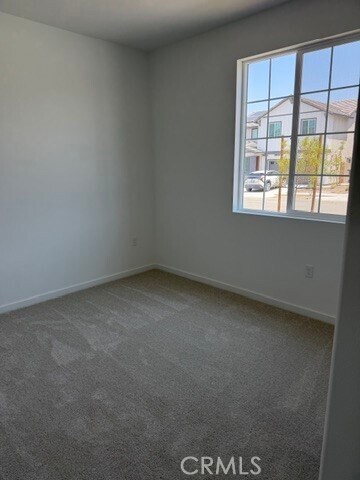 Building Photo - 9567 Silverstein Dr