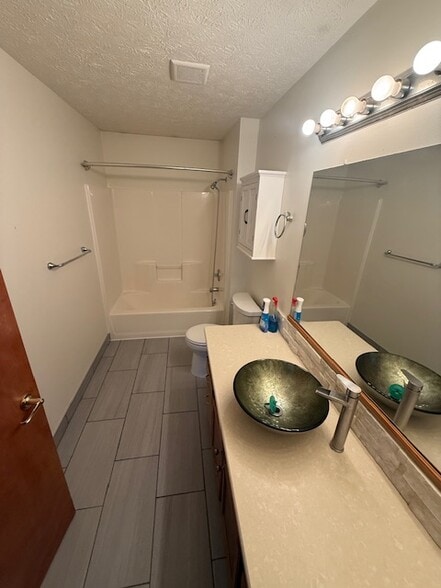 Building Photo - 117 Ohio St