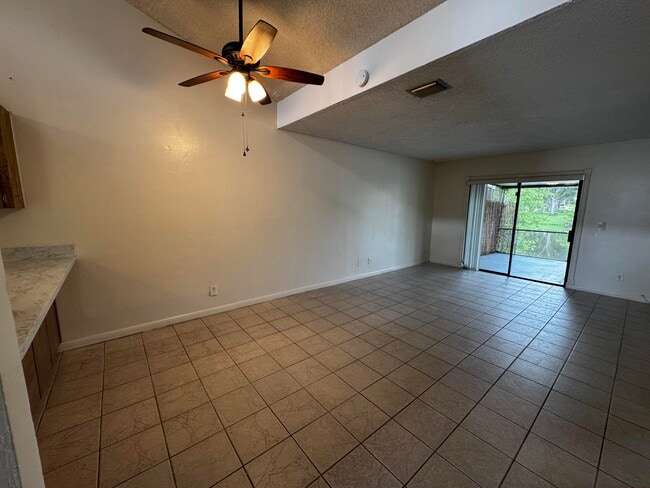 Building Photo - 3831 SW 69th Ave