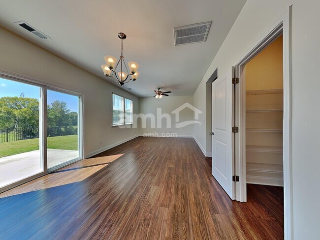 Building Photo - 120 Cairo Ct