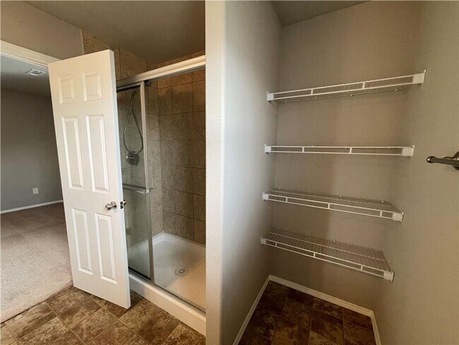 Building Photo - Spacious 3-Bedroom Springdale Home with Fenced Yard