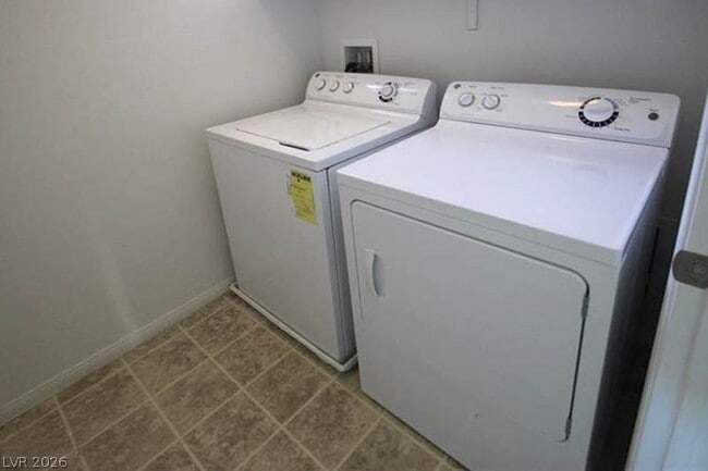 Building Photo - 729 Calamus Palm Pl