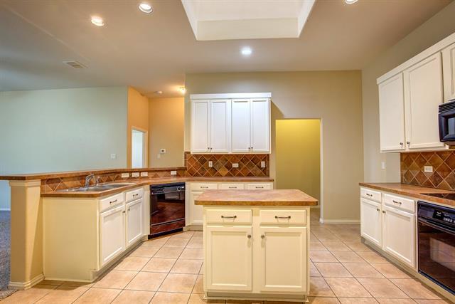 Building Photo - 9741 Hathman Ln