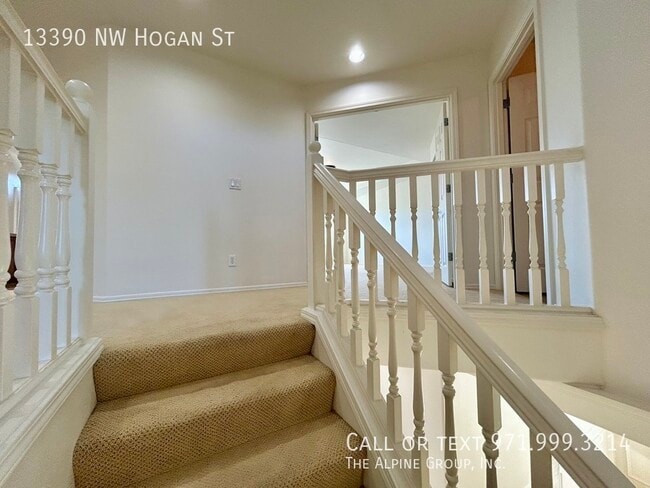 Building Photo - 13390 NW Hogan St