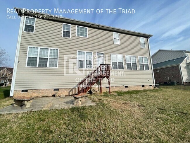 Building Photo - 1925 Waterford Village Dr