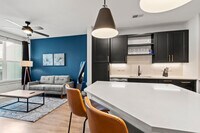 Building Photo - 1116 Gramercy Ln