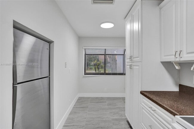 Building Photo - 3821 Arelia Dr