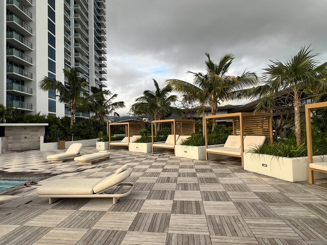 Building Photo - 1500 Rycroft St