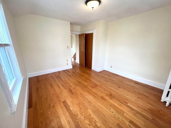 Building Photo - 164 Marlboro St