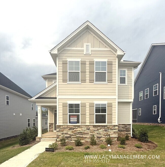 Primary Photo - 936 Siskin Rd