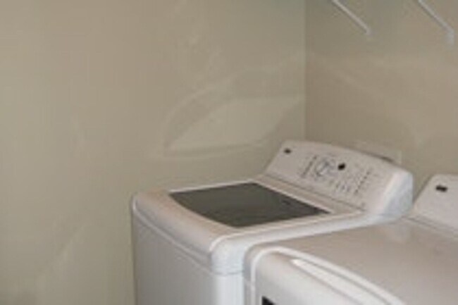 Building Photo - 4bd/3.5Ba Bothell Sanctuary