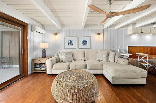 Building Photo - 617 Bayshore Dr
