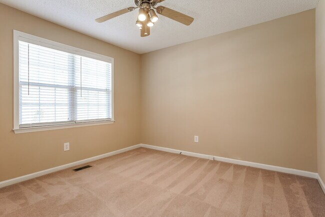 Building Photo - 1505 Woodline Dr