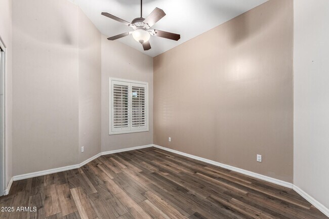 Building Photo - 6401 W Orchid Ln