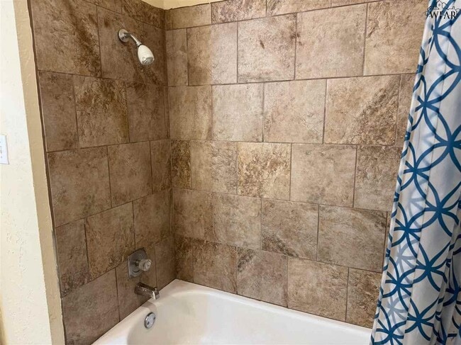 Building Photo - 4614 Trailwood Dr