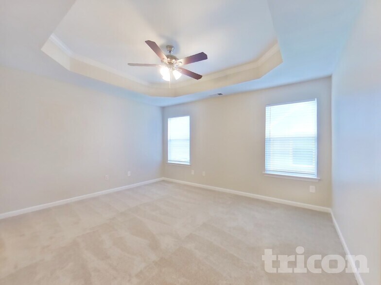 Building Photo - 68 Camden Way